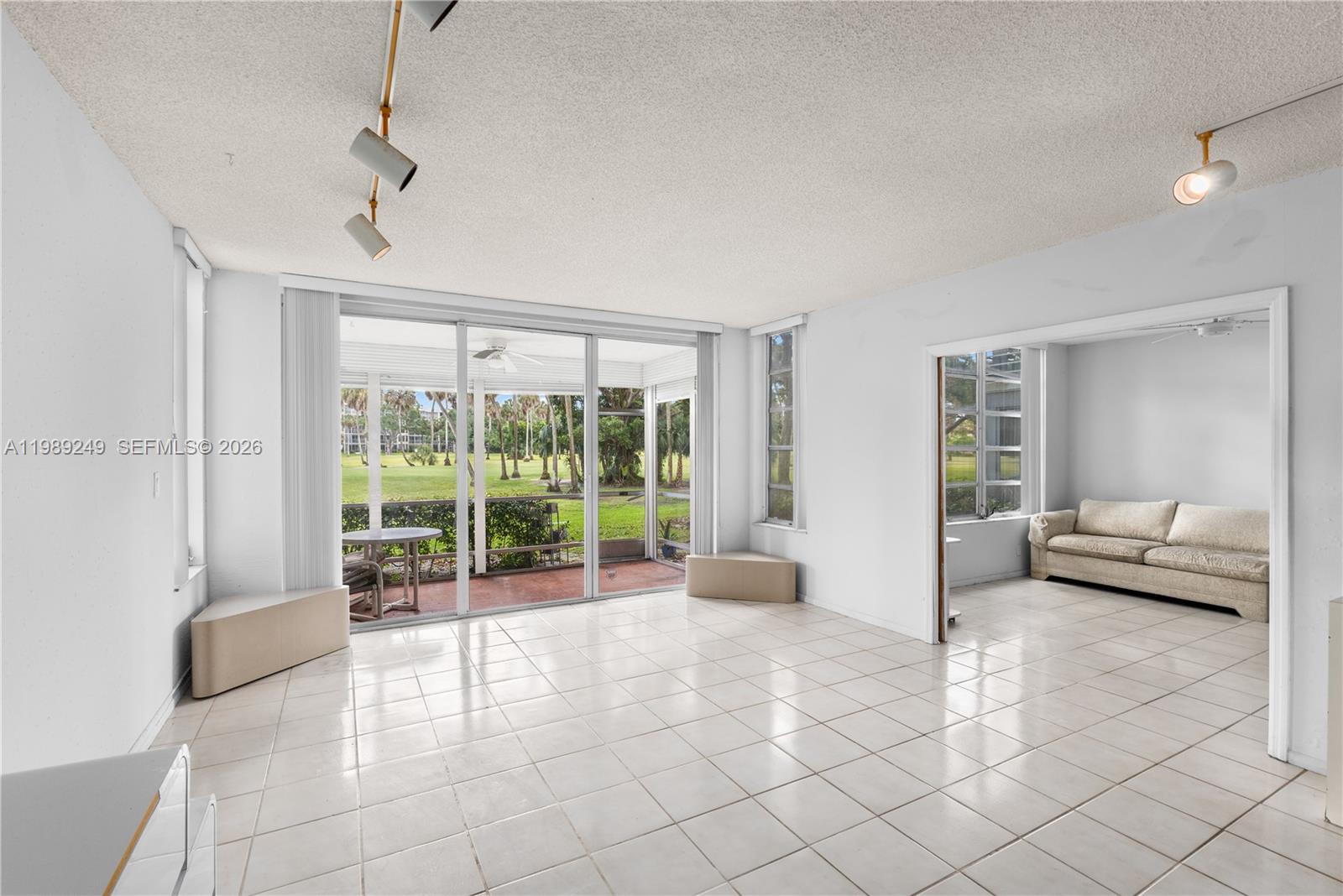 Homes for sale in Pompano Beach, FL | 806 Cypress Grv Ln, Pompano Beach, FL 33069