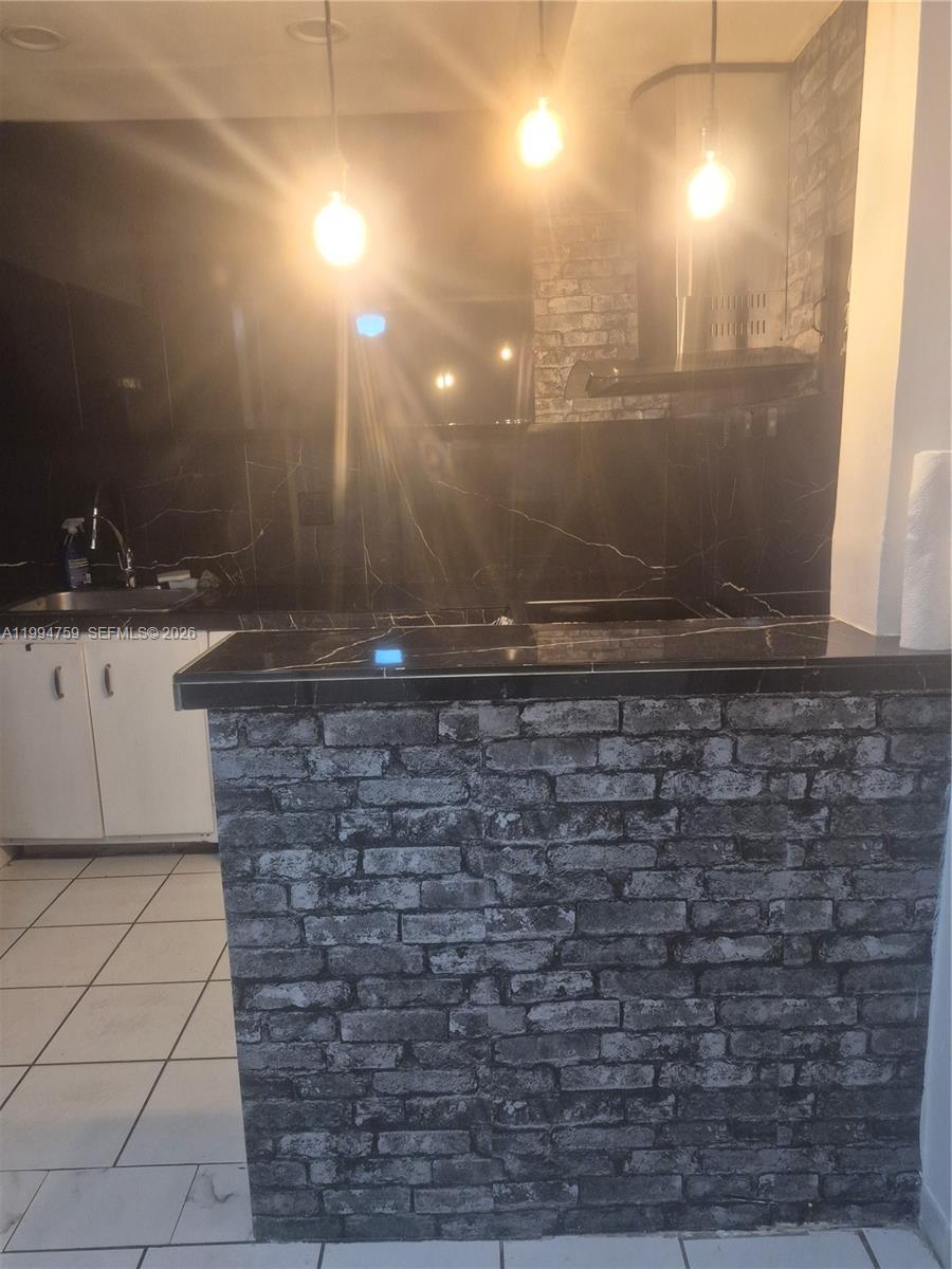 Sunset Villas No 3 Condo