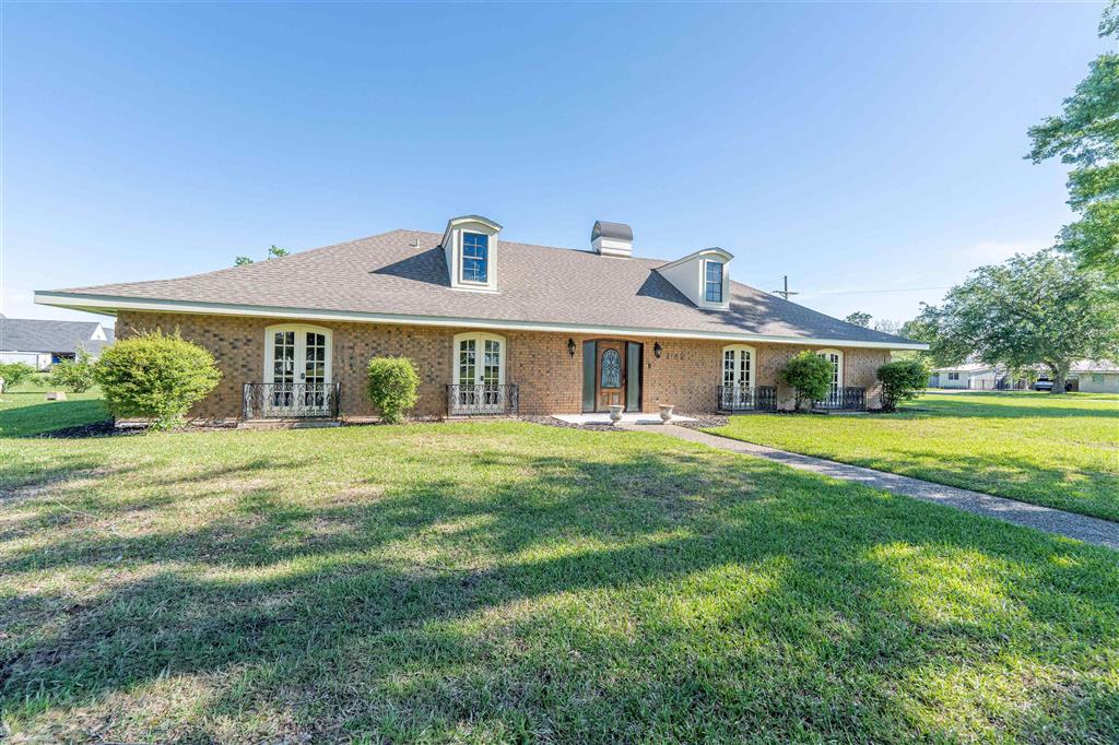 3100 Surrey Ln