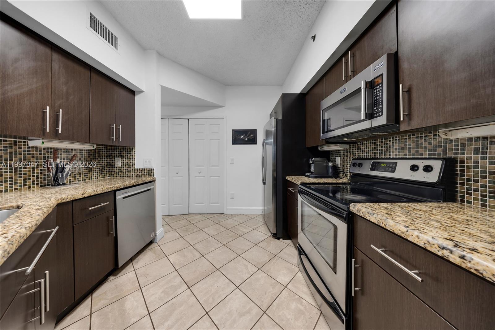 Property photo # 0