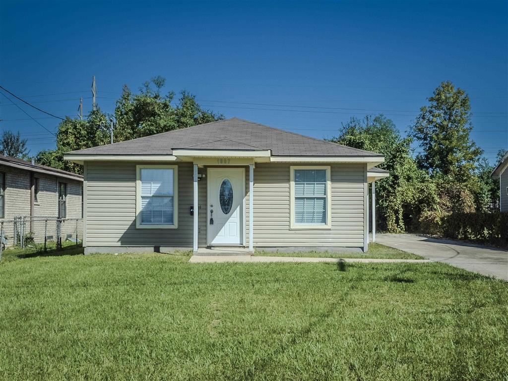 1807 Theriot Street