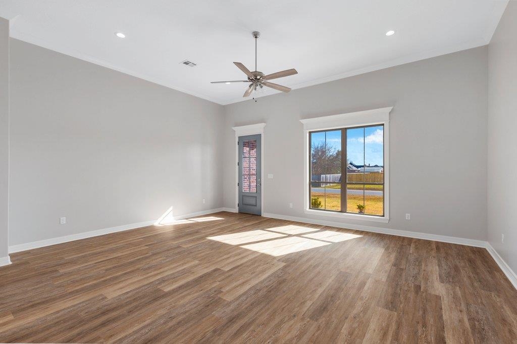 819 Gentry Drive — photo 4