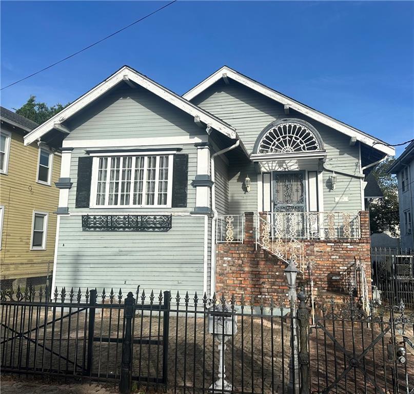 Homes for sale in New Orleans, LA | 1914 Broadway St, New Orleans, LA 70118 | MLS# 2550670