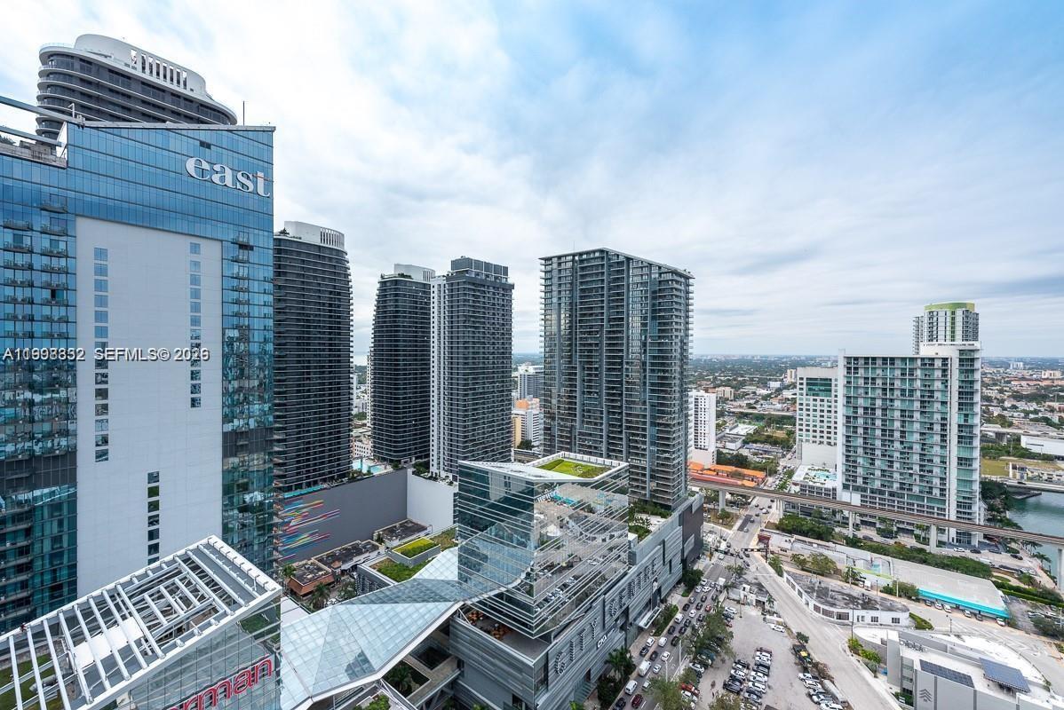 Condo for Rent in Miami, FL