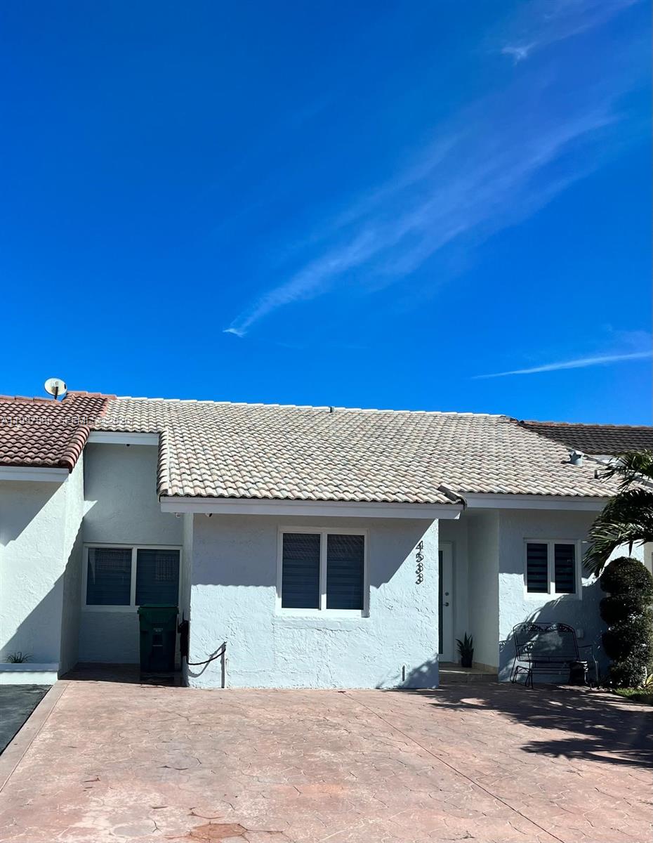 Bird Lakes Townhouse Sec