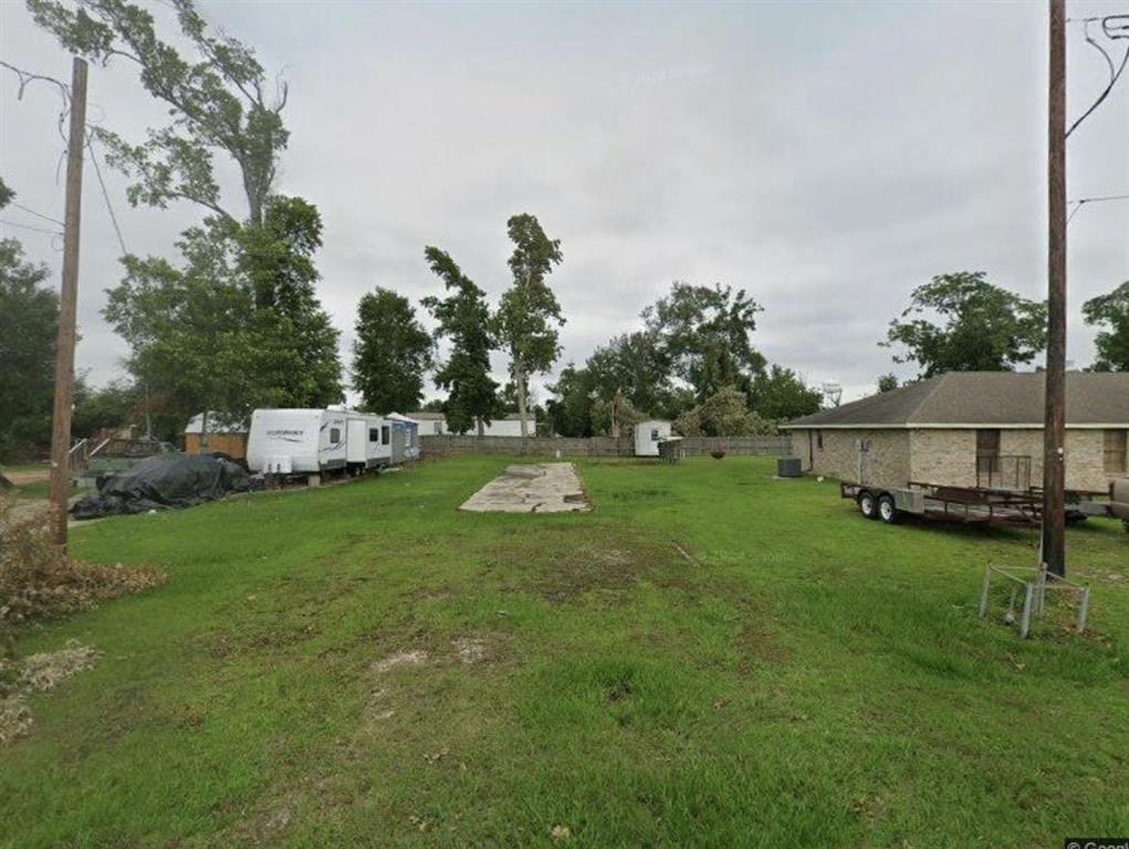 2323 Royal Oak Ln.