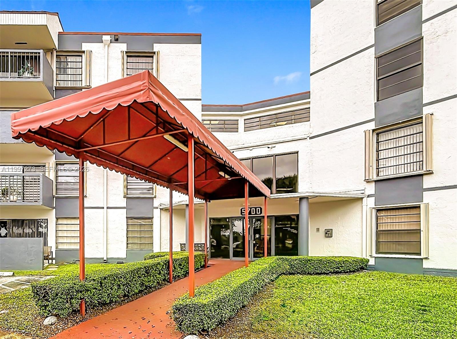 Miller Gardens Condo