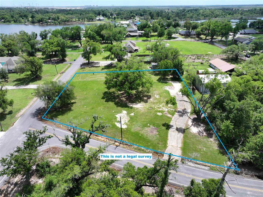 1340 Marine Dr Drive — photo 3