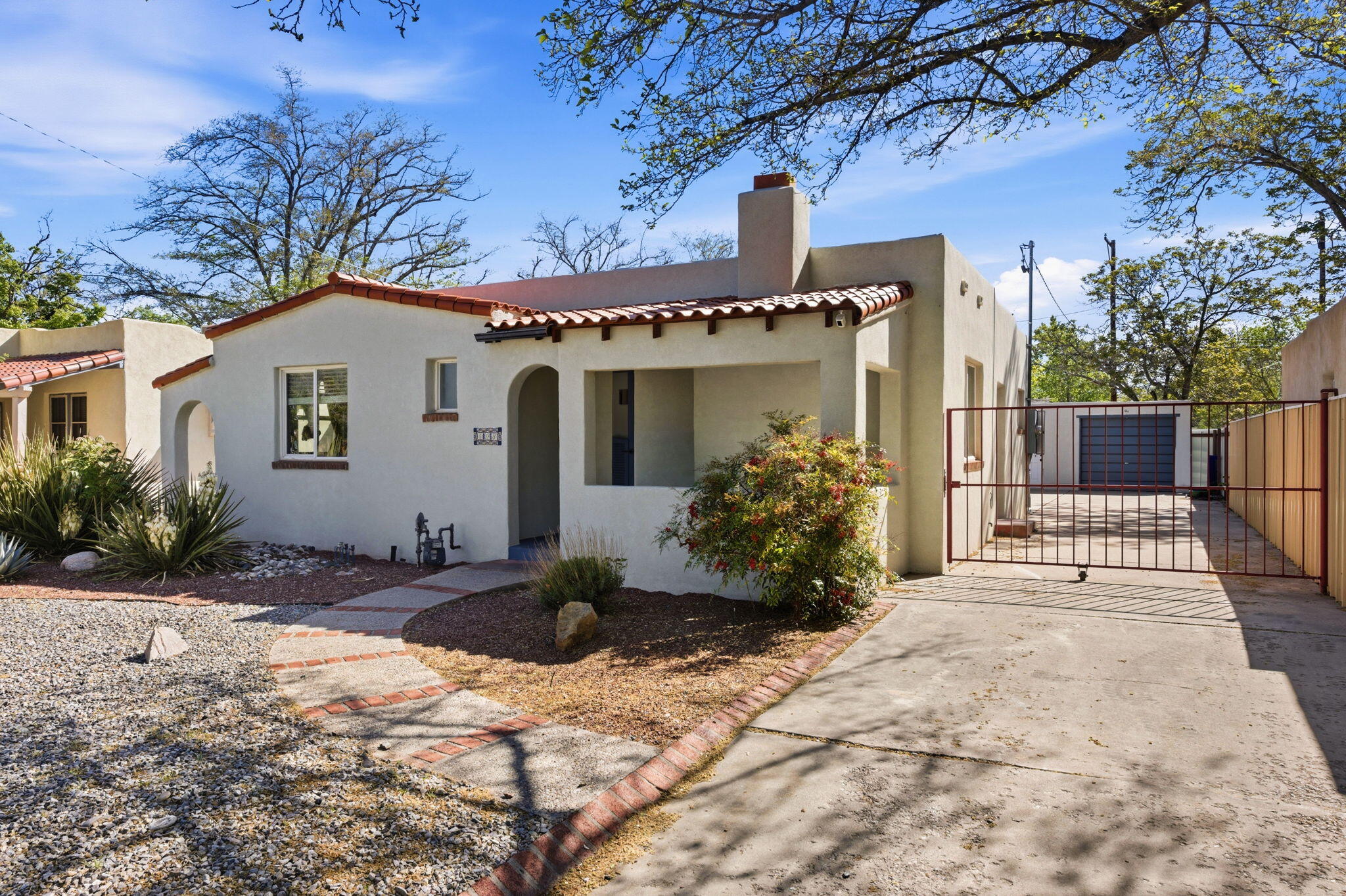 Homes for sale in Albuquerque, NM | 408 Amherst Dr Ne, Albuquerque, NM 87106 | MLS# 1101416