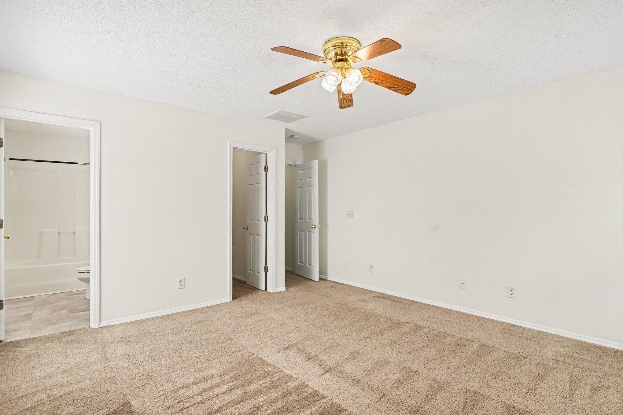 2609303 | Photo 15