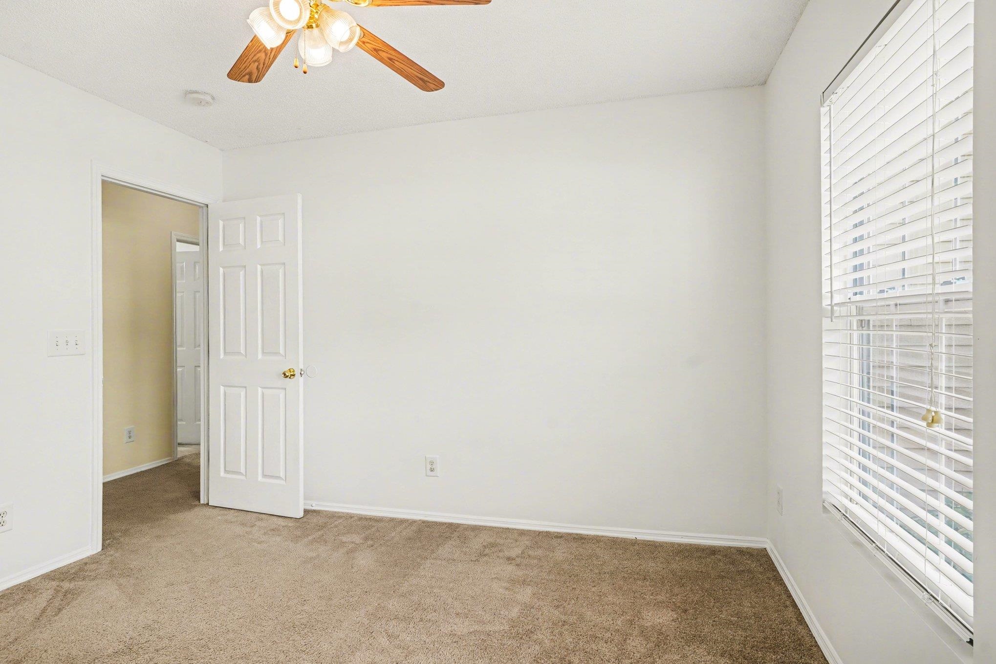 2609303 | Photo 19