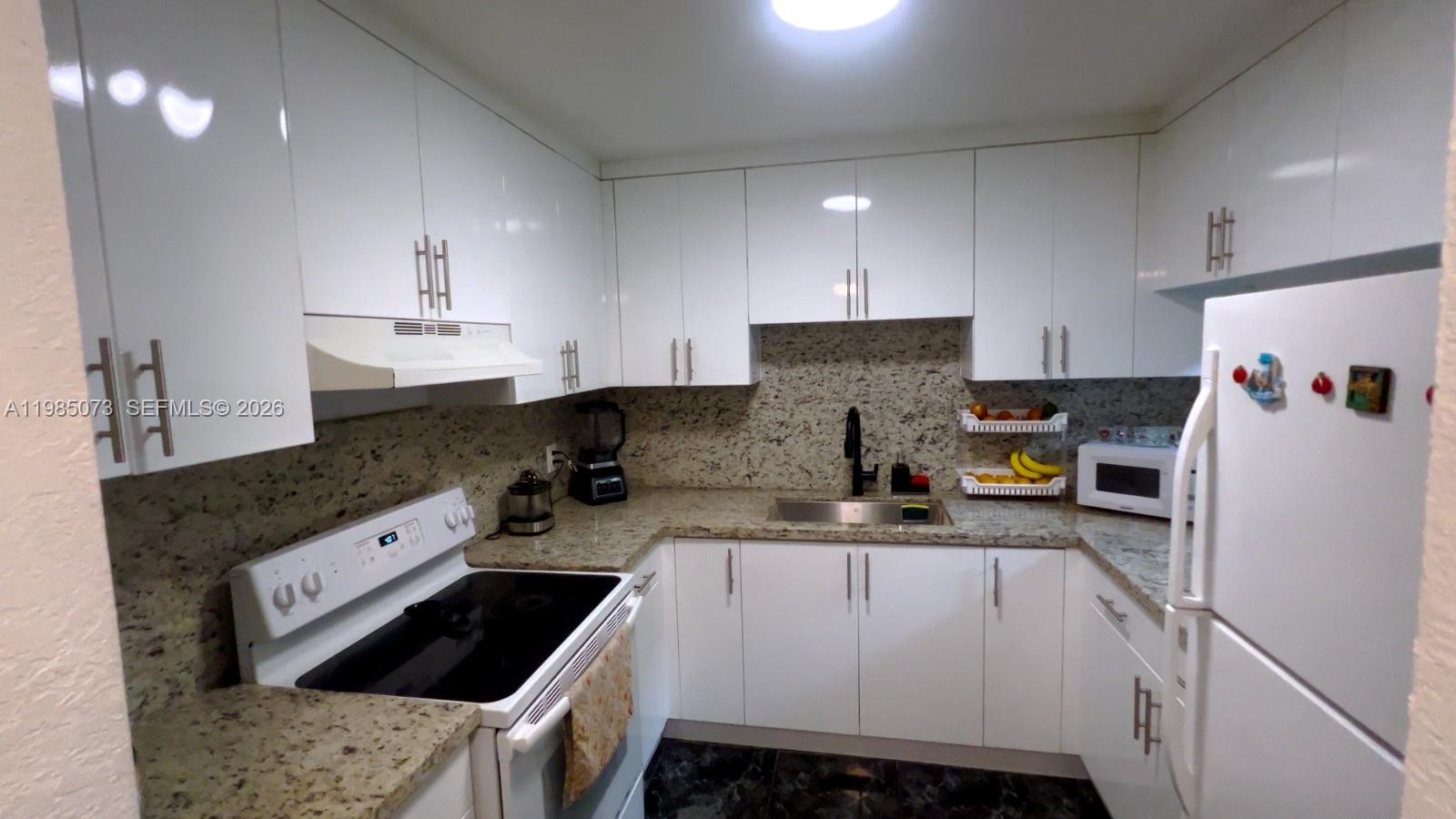 Los Arboles Condo