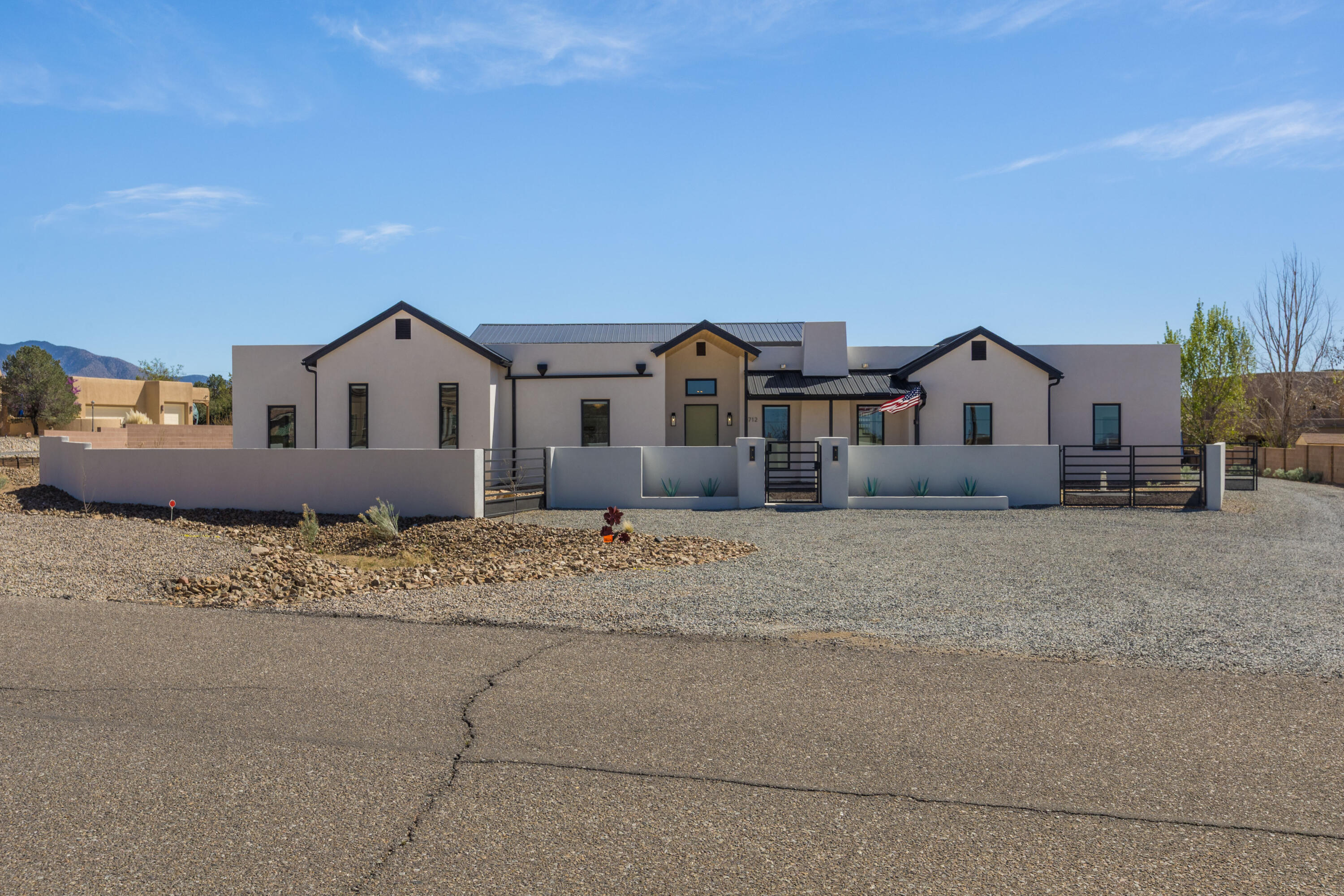 8712 Eagle Rock Avenue NE