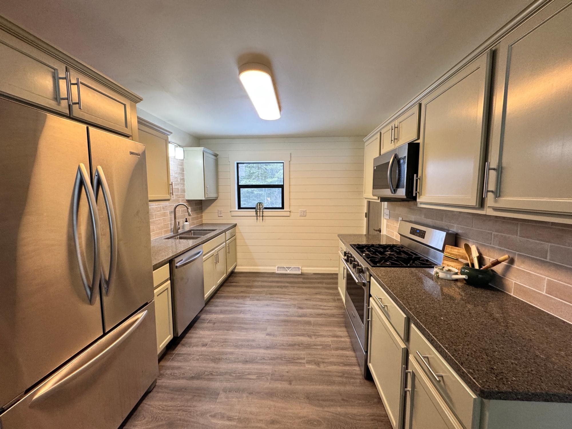 River Property Property 5422 Hwy 70 Photo 3