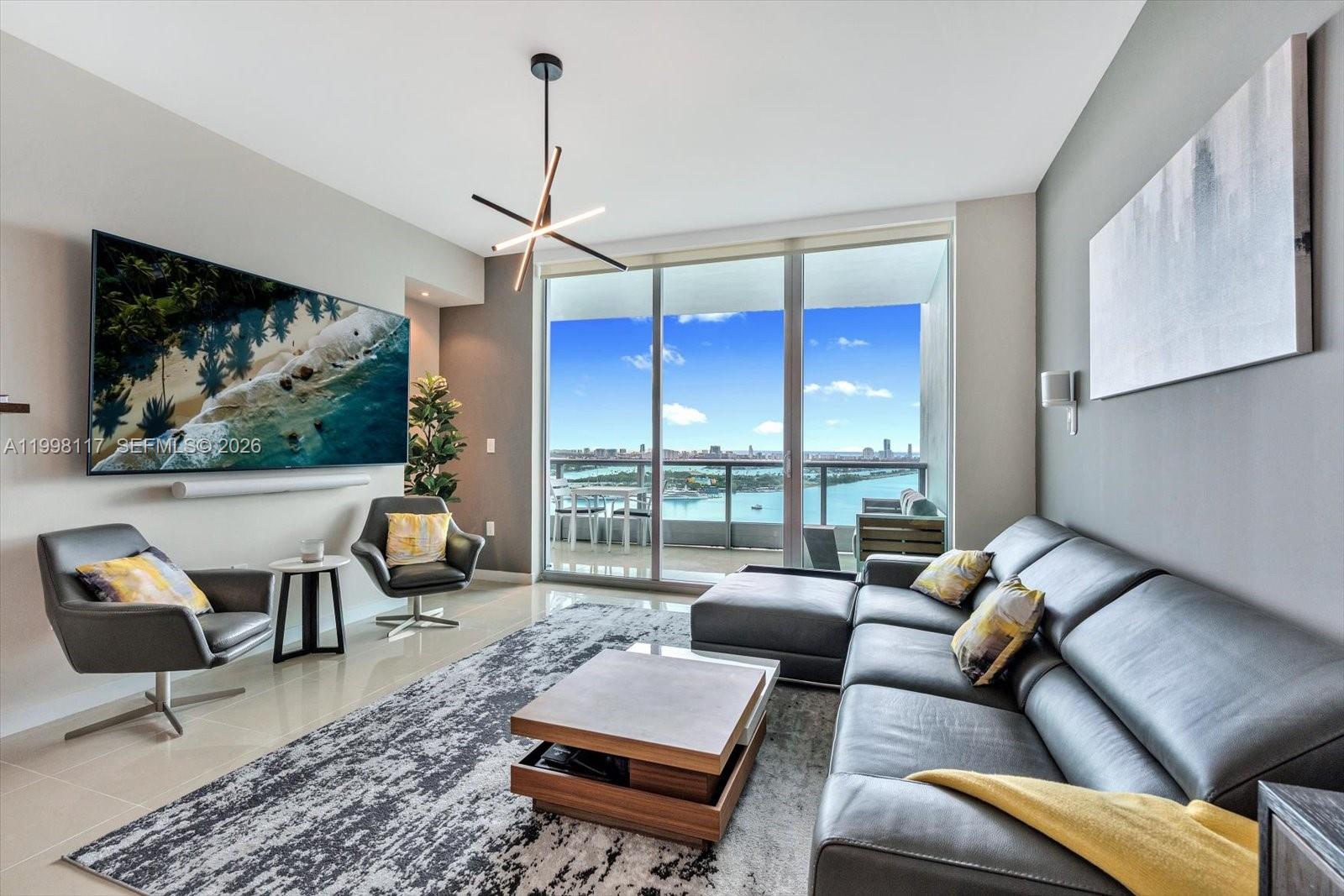 900 Biscayne Bay Condo