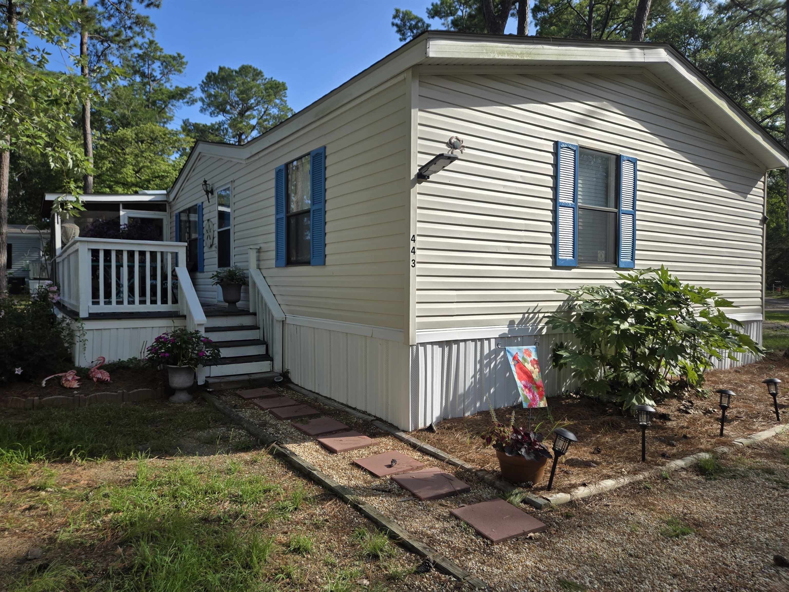 443 E Canal St. Garden City, SC 29576