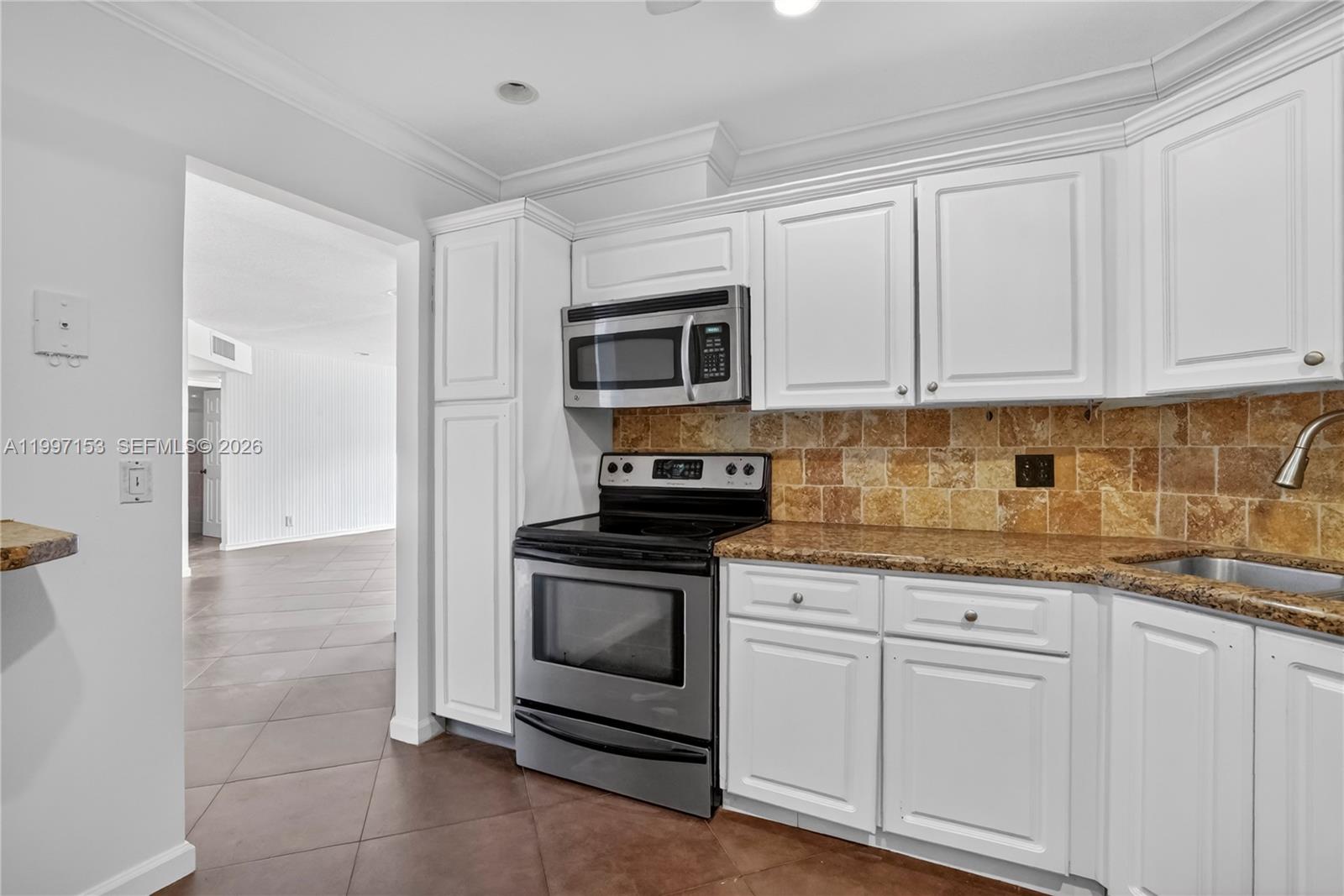 Additional property features at 6201 Falls Cir Dr - Condo in Lauderhill