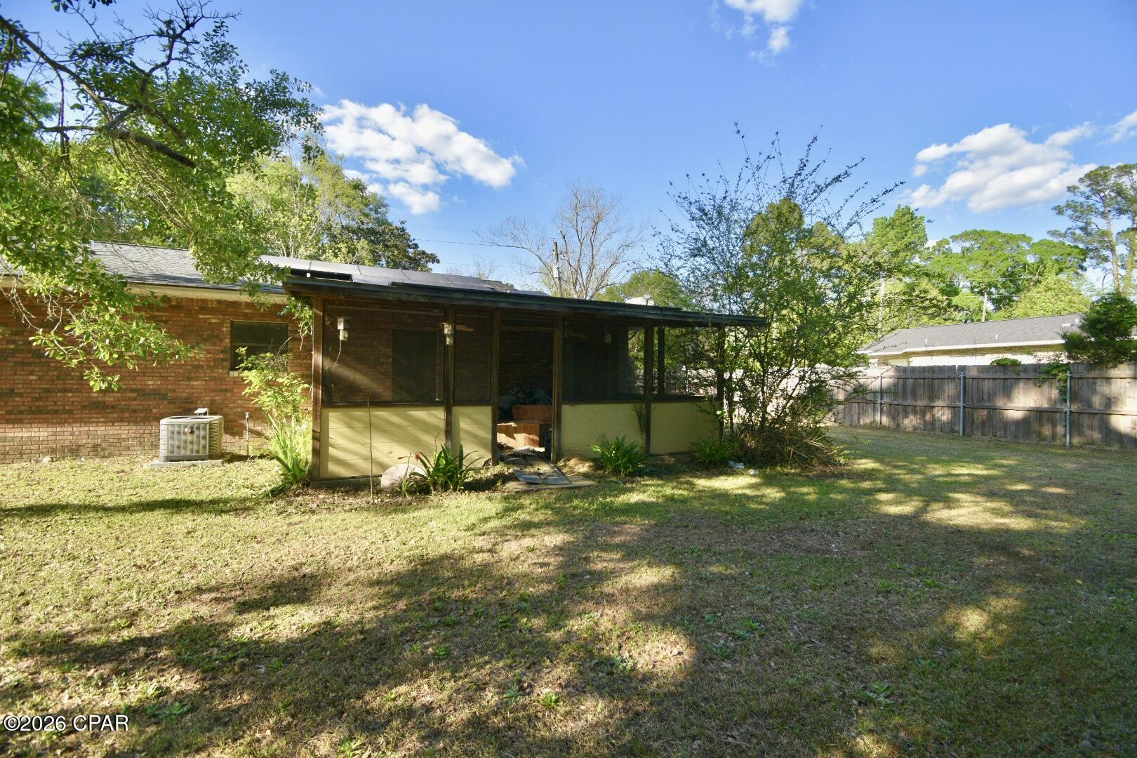 Image 21 For 1395 Warren Avenue