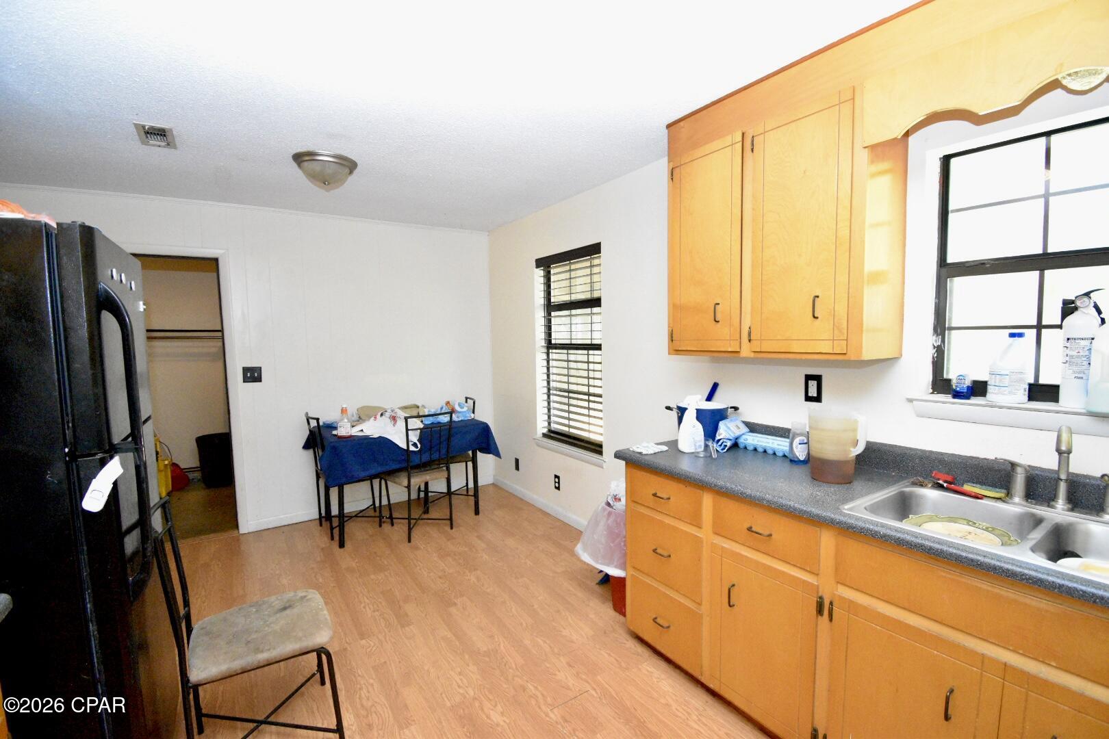 Image 5 For 1395 Warren Avenue