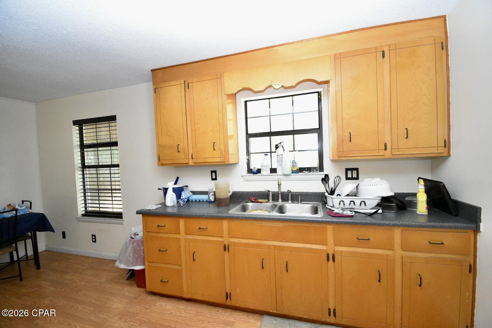 Image 6 For 1395 Warren Avenue