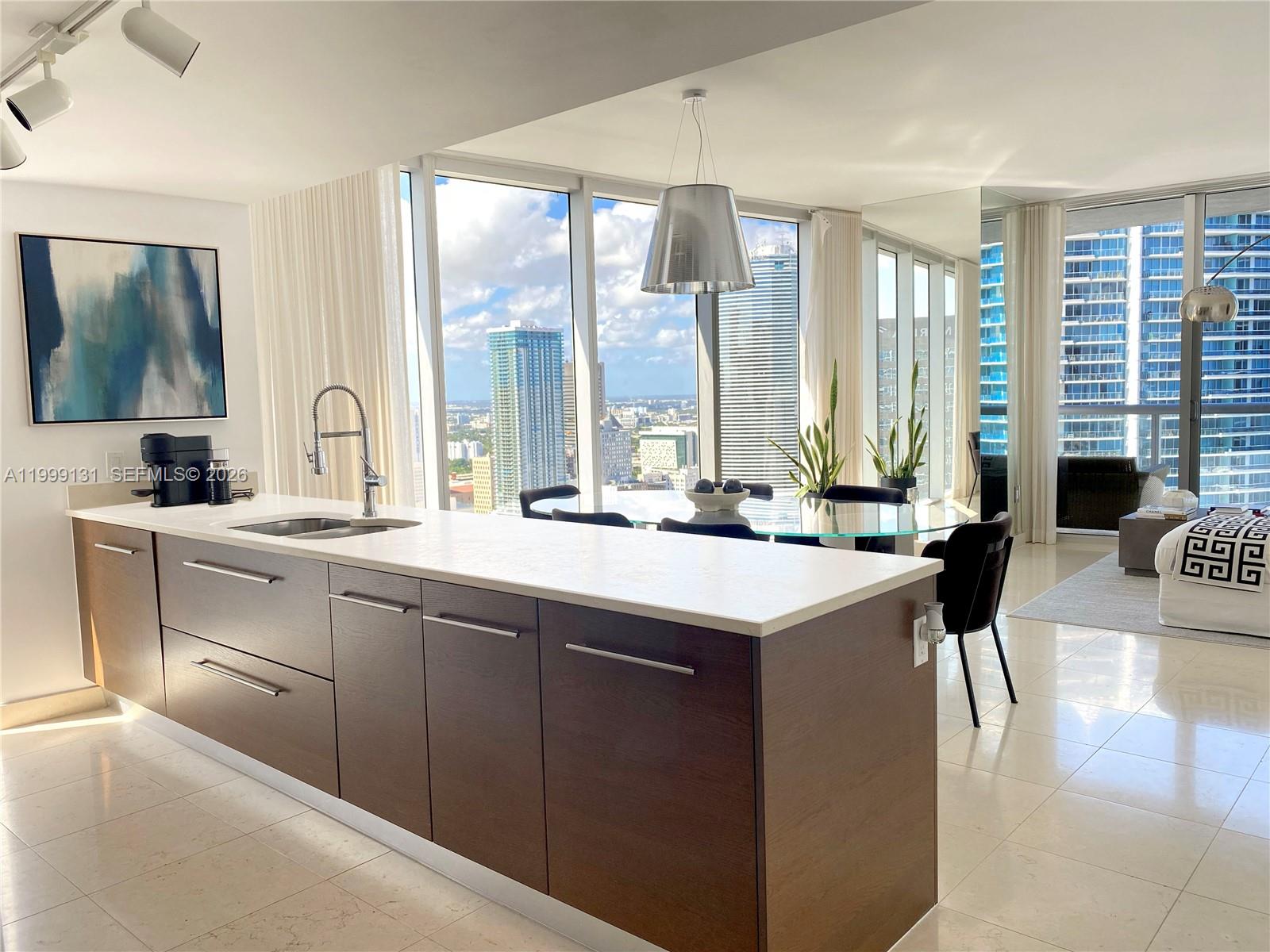Iconbrickell Condo No 1
