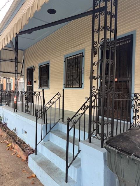 2nd image of 805 807 Jackson Ave, New Orleans, LA 70130 | MLS# 2552470