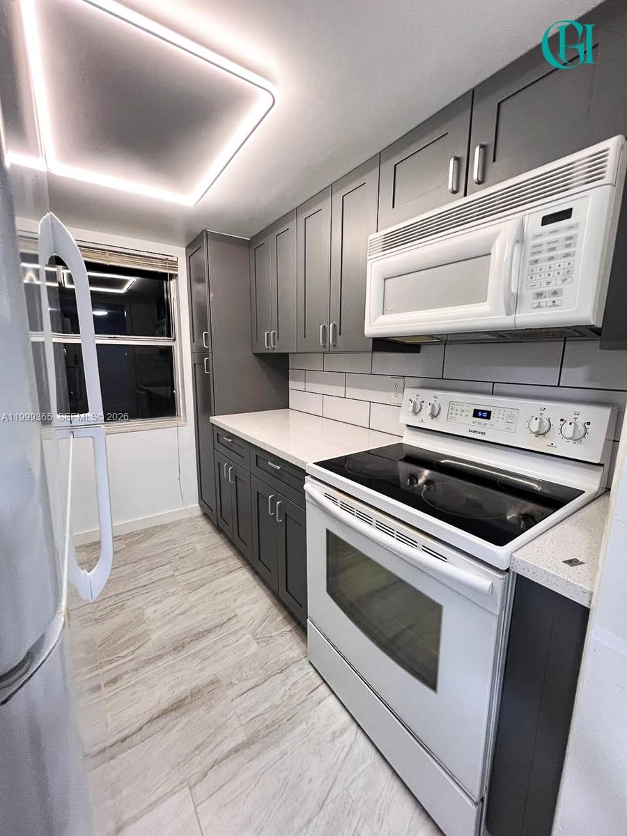 Coral Manor Apts Condo