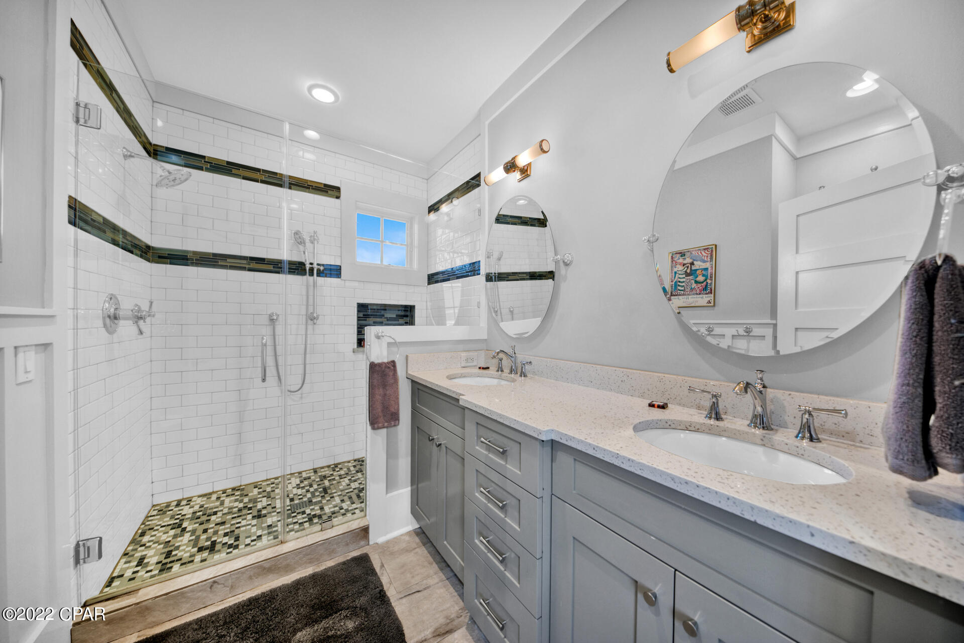 Image 33 For 155 Parkshore Drive