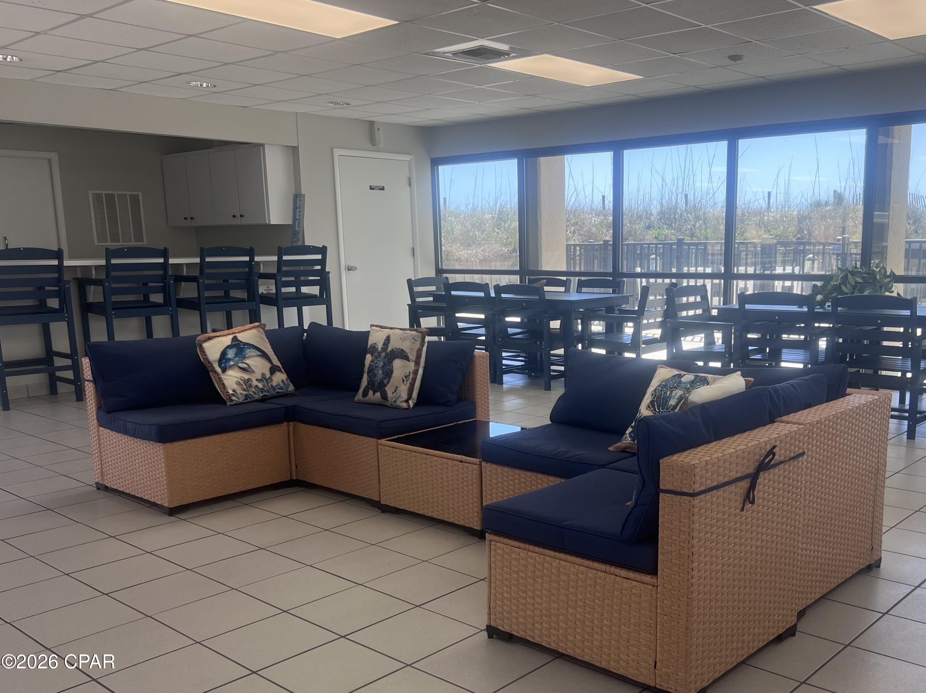 Image 29 For 8727 Thomas Drive A6