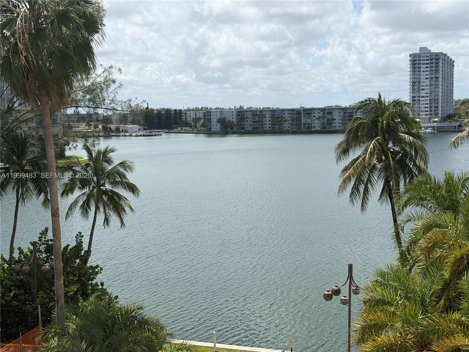 The Clipper At Bisc Cove