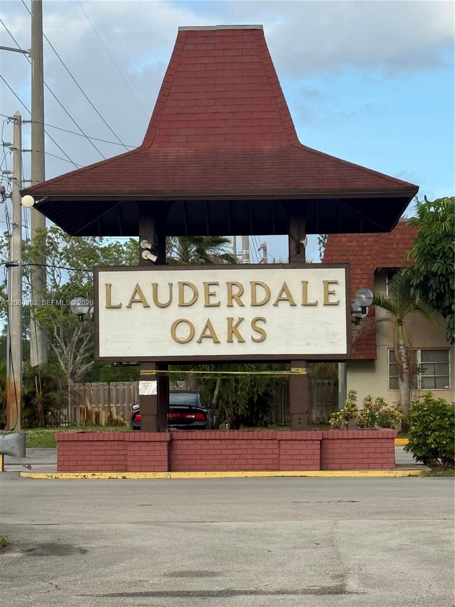 Lauderdale Oaks Condo 10
