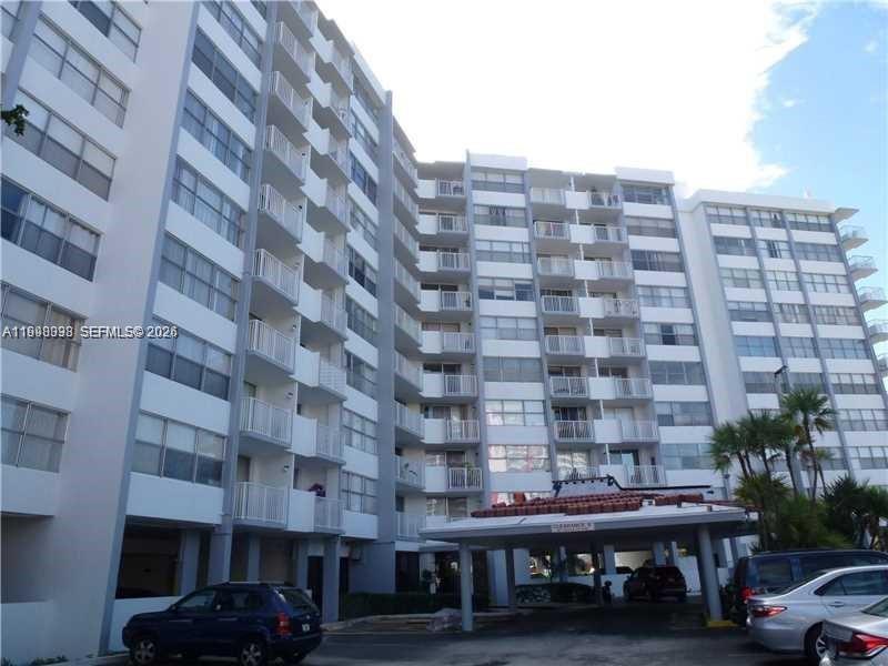 Wilshire Condo