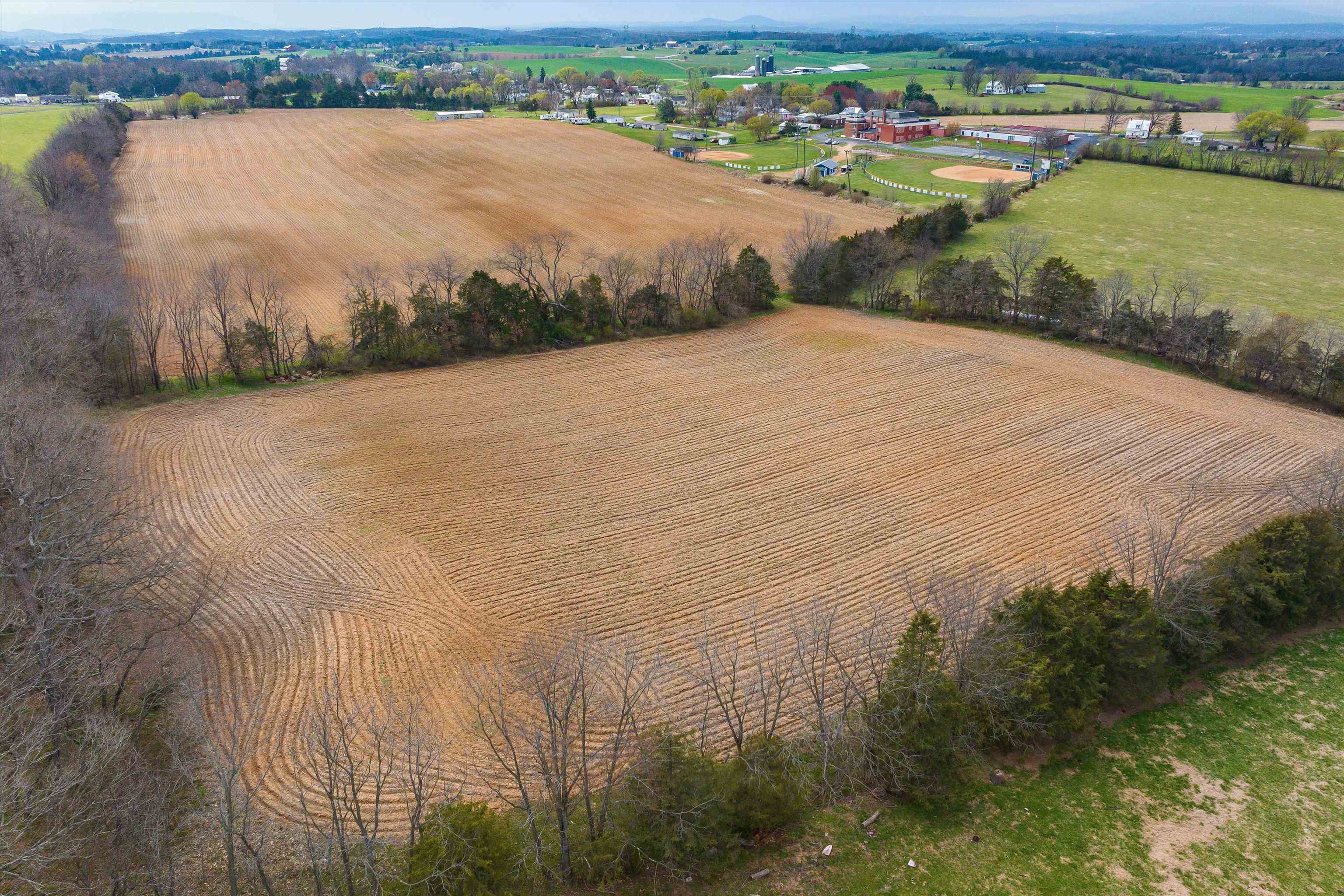15, 17, 25, 37 Hayfield Ln