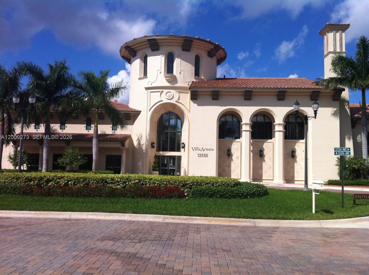 Villa Flora Condo