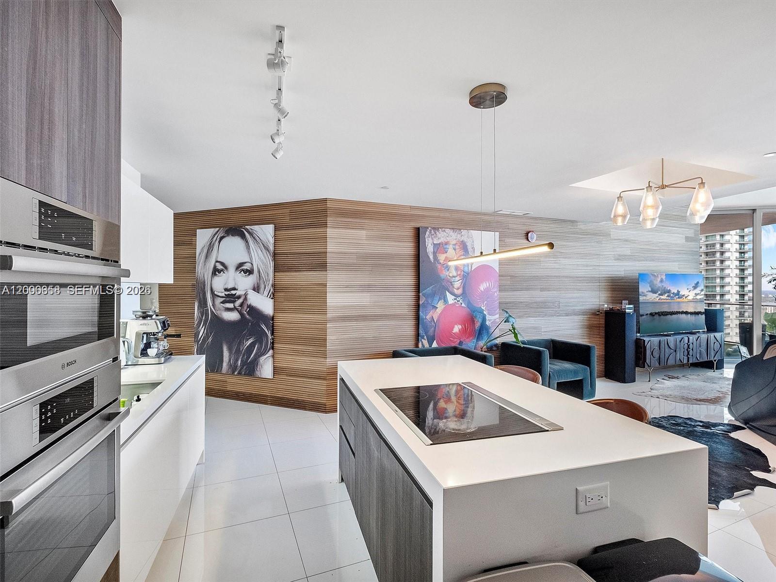 Paramount Miami Worldcent