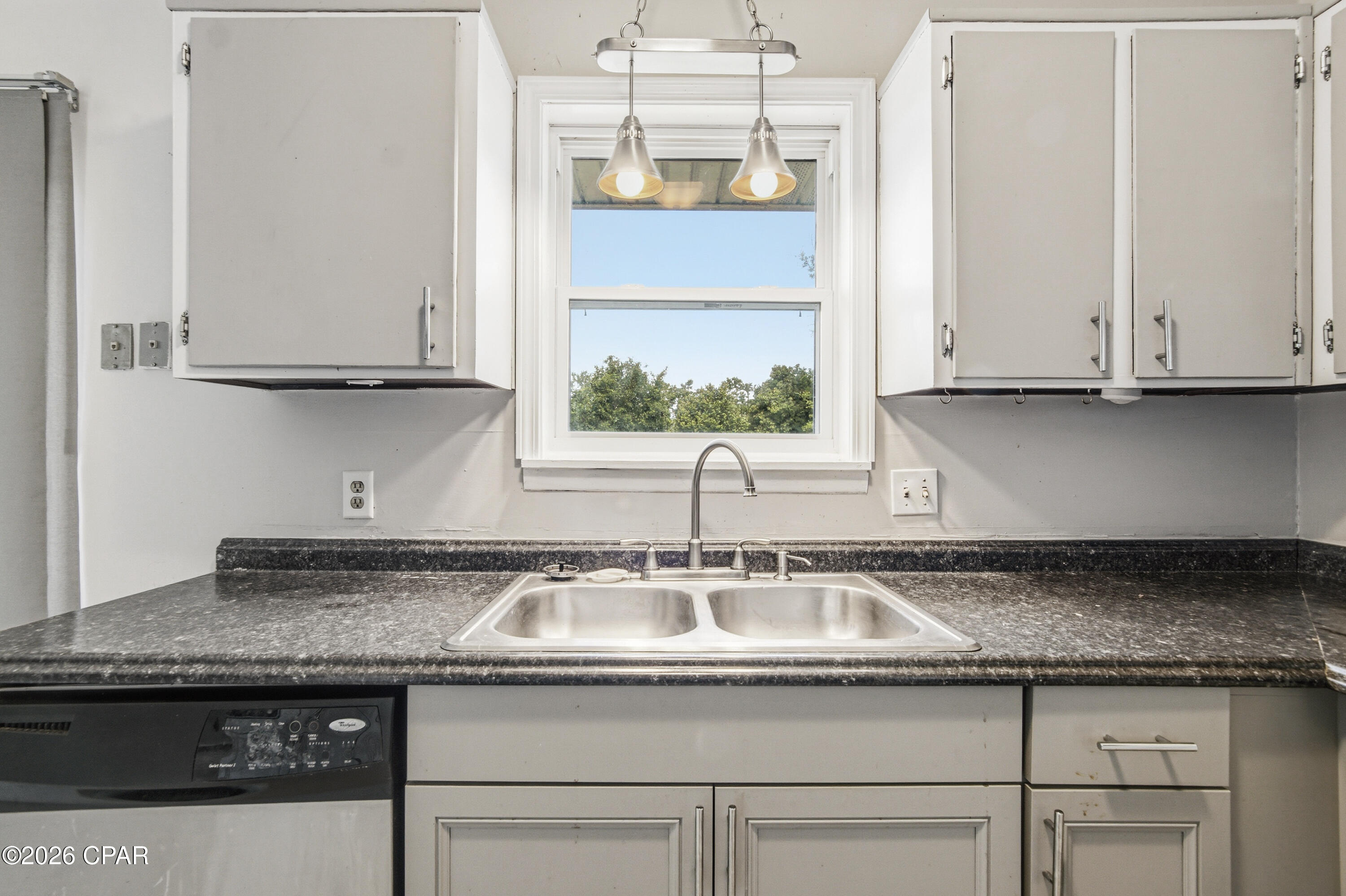 Image 11 For 1247 Amherst Road