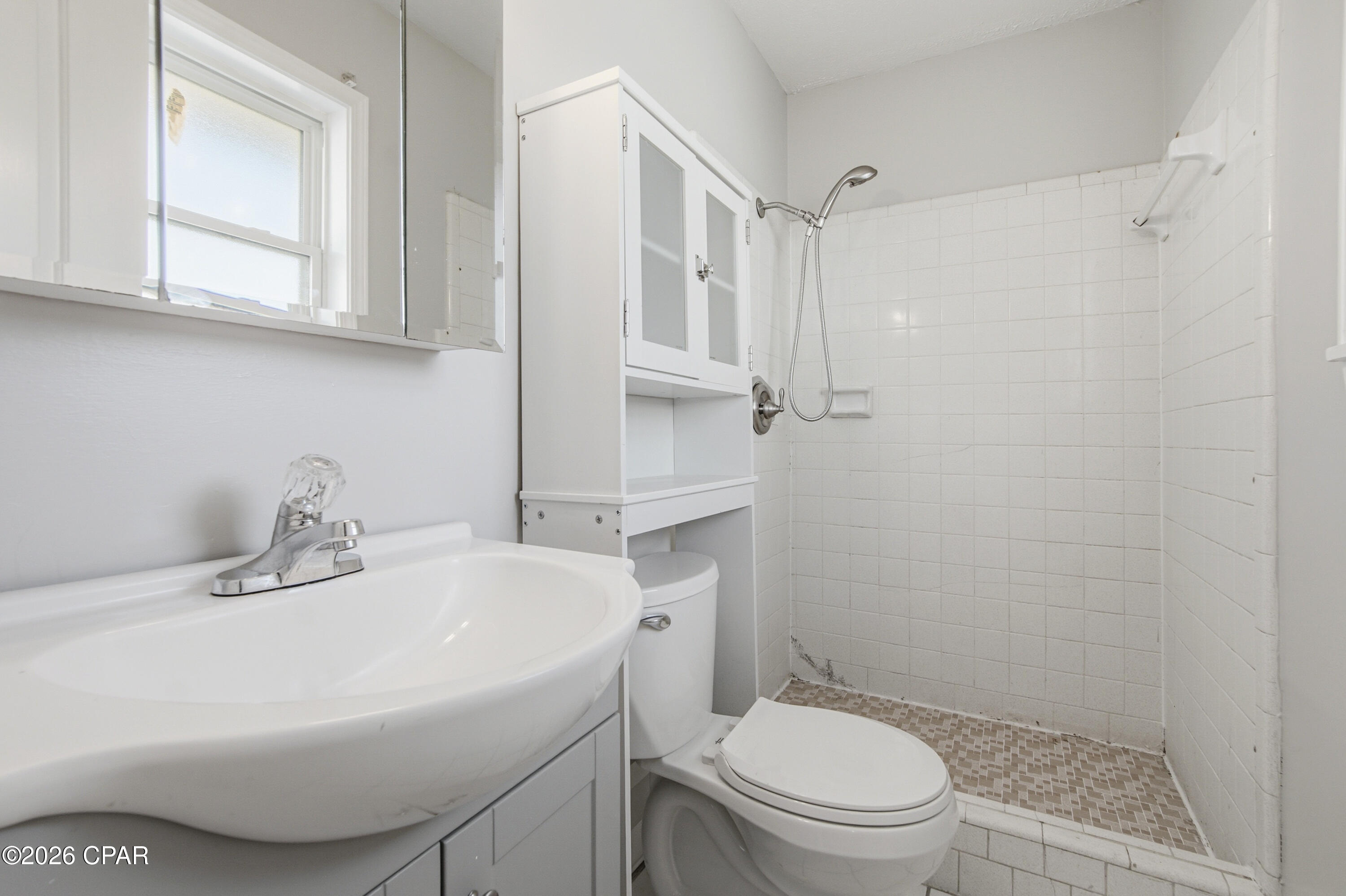 Image 17 For 1247 Amherst Road