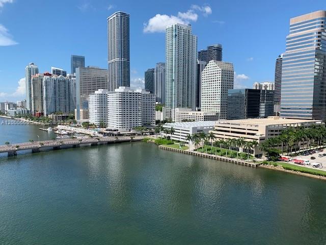 Looking for a beautiful 1 bed / 1.5 bath with unobstructed bay and city views? This is your next investment or perfect place to call home. The unit features a spacious balcony and access to top-tier amenities, including a billiards room, indoor racquetball and squash courts, a pool, business center, and a two-story gym, along with full-service valet and concierge. Enjoy a prime location within walking distance to the gourmet markets, fine dining restaurants and the vibrant Brickell City Centre mall, . All of this in the exclusive, family-oriented Brickell Key island.