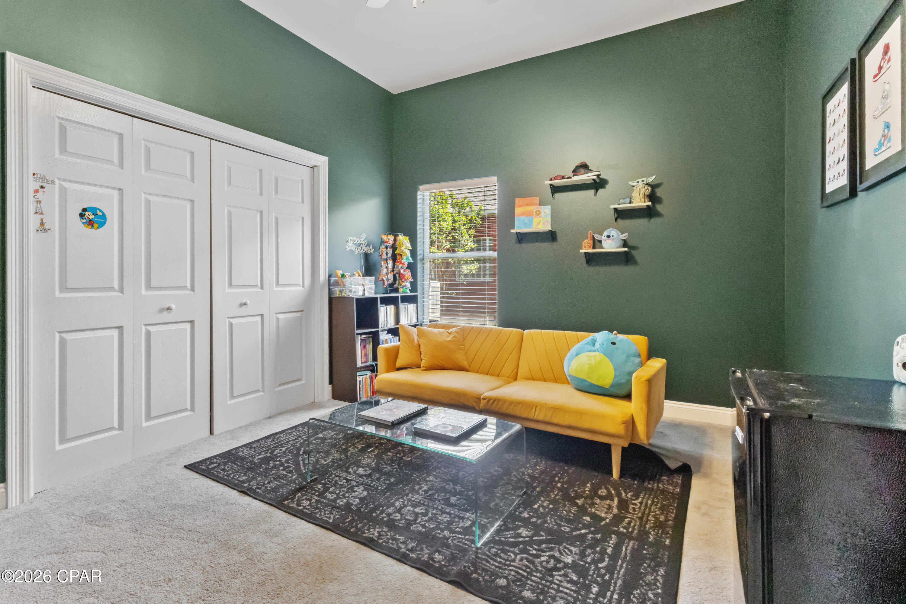 Listing photo id 21 for 3308 Country Club Drive