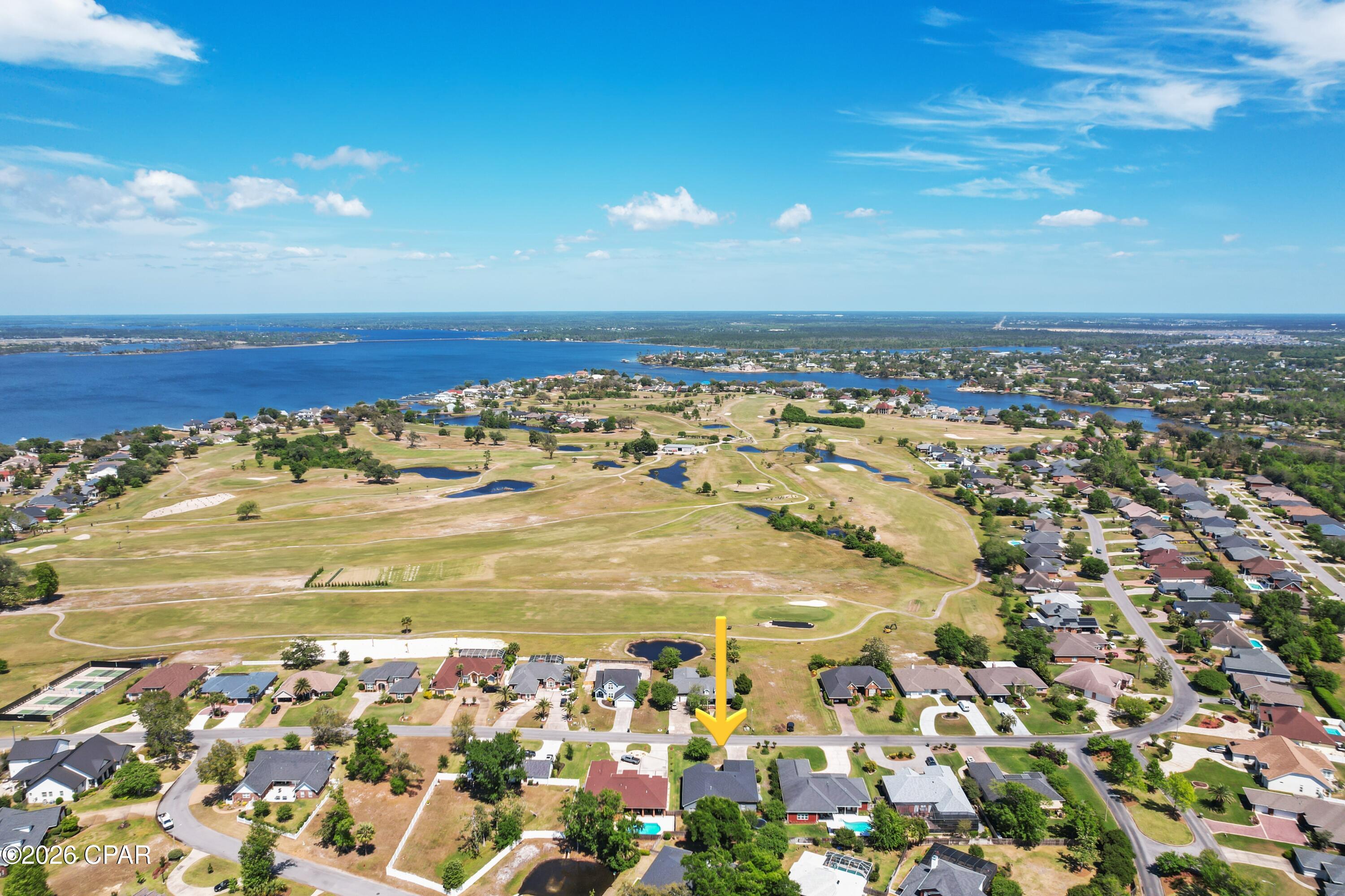 Listing photo id 24 for 3308 Country Club Drive