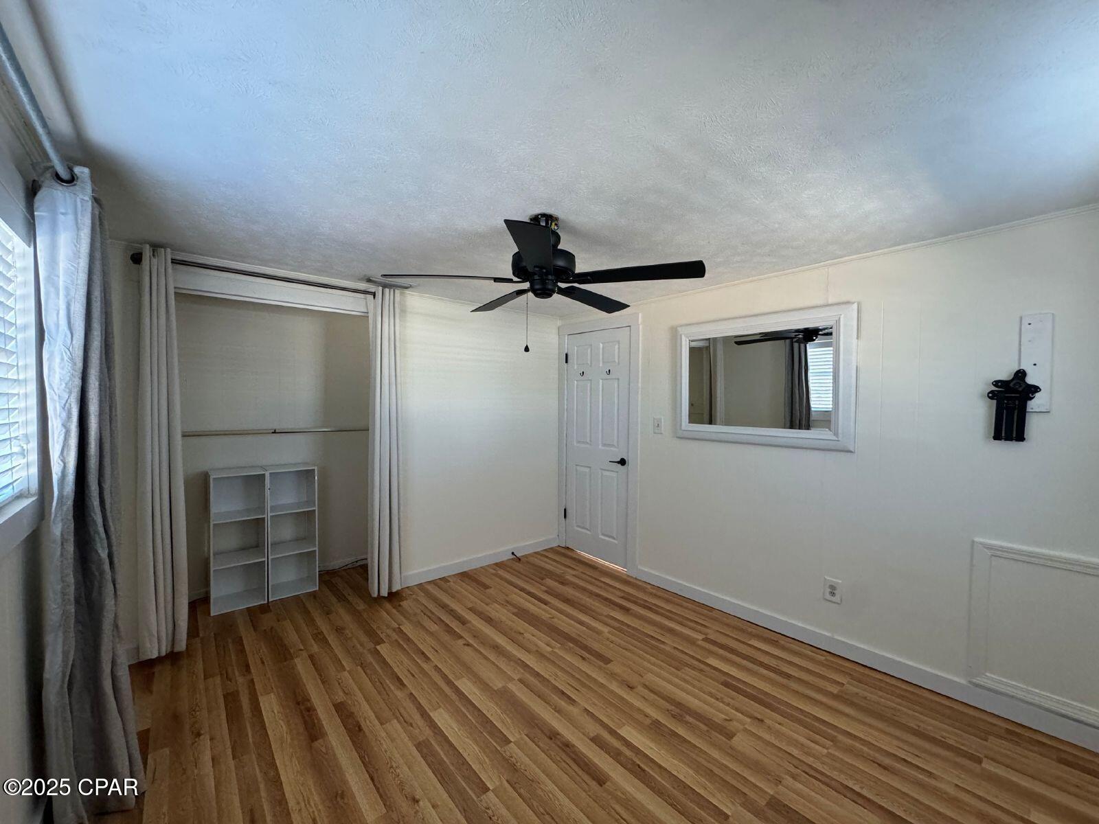 Image 6 For 230 Christmas Tree Lane B