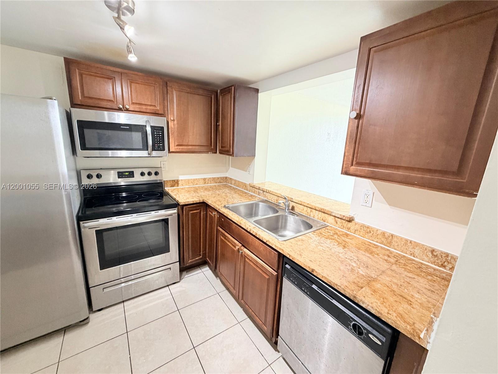 Homes for sale in Miami, FL | 496 Nw 165Th St Rd #D-409, Miami, FL 33169 | MLS# A12001055