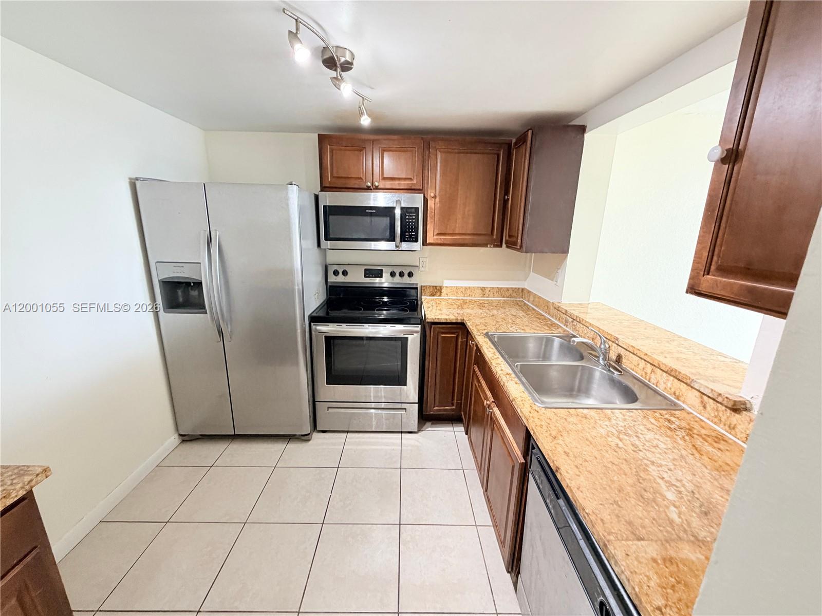 Homes for sale in Miami, FL | 496 Nw 165Th St Rd #D-409, Miami, FL 33169 | MLS# A12001055