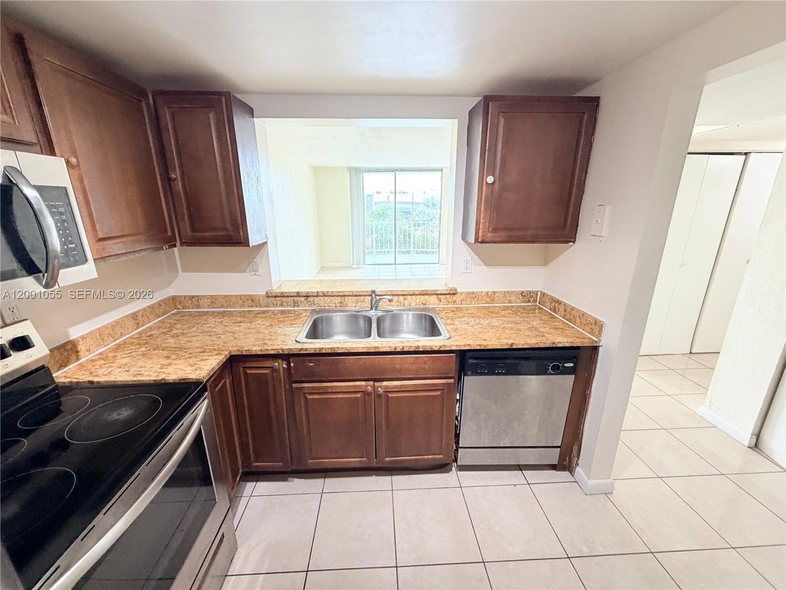 Homes for sale in Miami, FL | 496 Nw 165Th St Rd #D-409, Miami, FL 33169 | MLS# A12001055