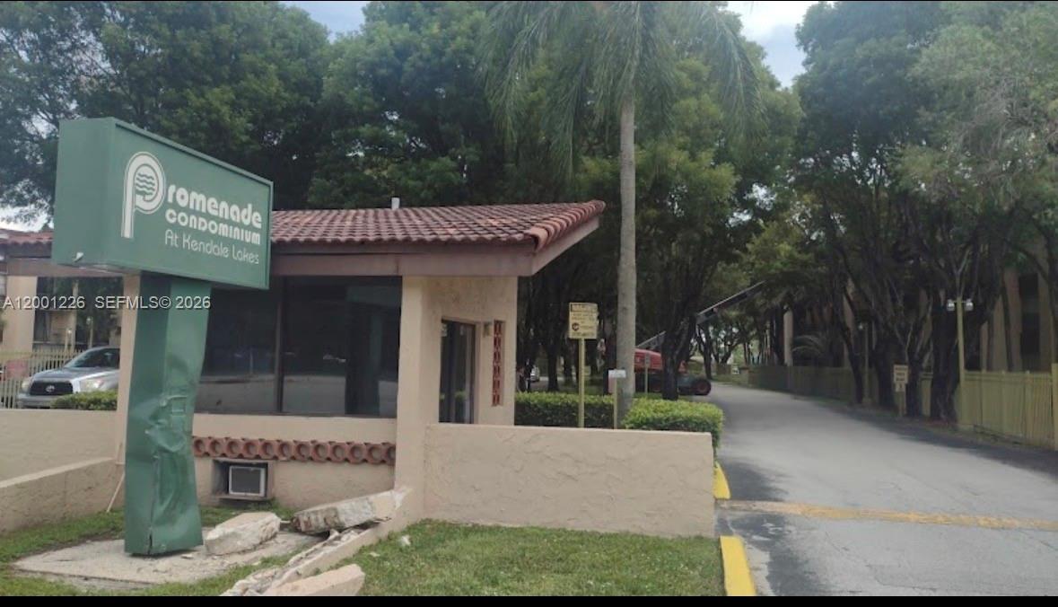 Promenade At Kendale Lake