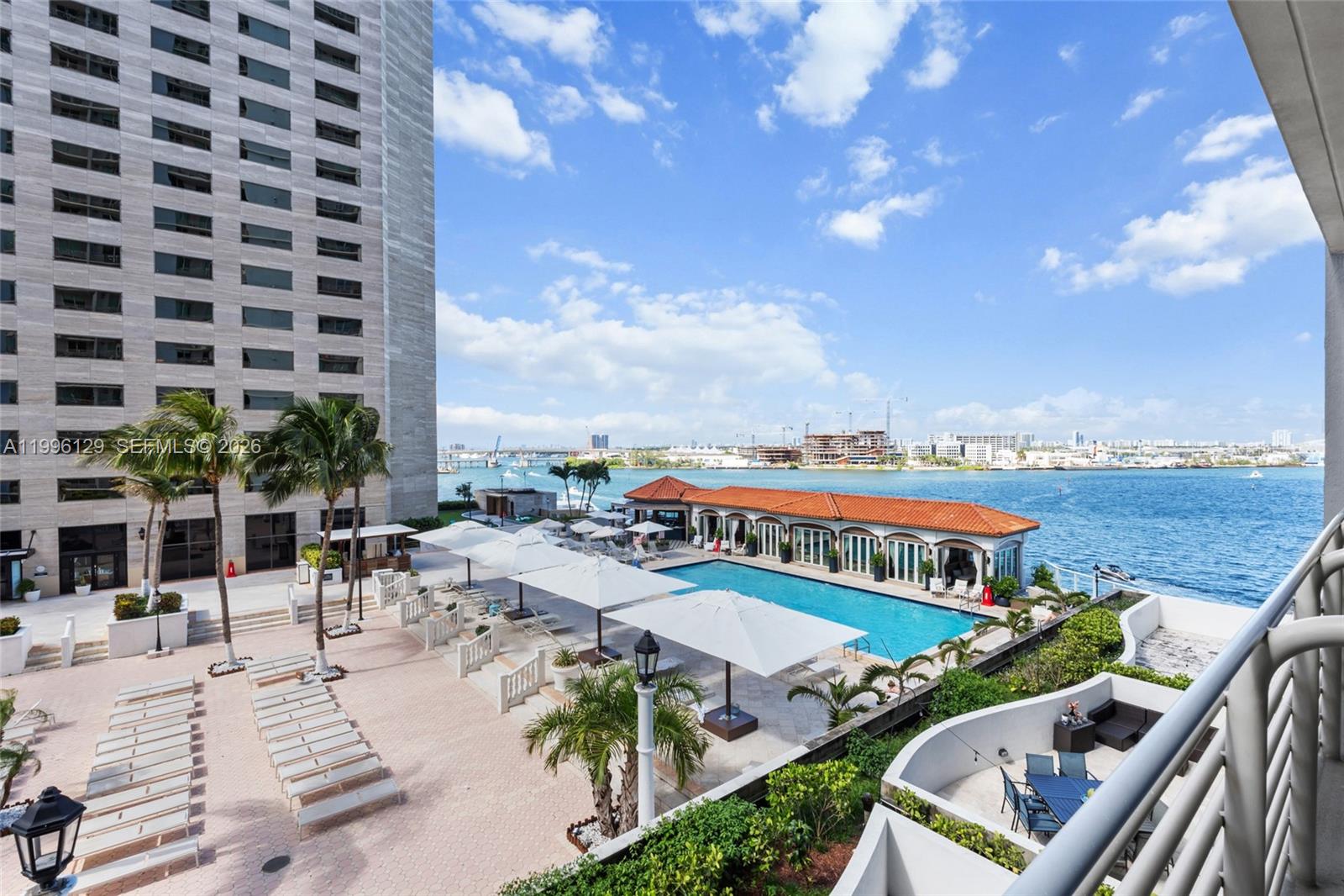 FOR RENT -- 2 Bedroom, 2 bath split floor plan layout unit overlooking Biscayne Bay, Downtown Miami skyline &the Port of Miami. Living at One Miami East offers great amenities; including a NEWLY UPDATED POOL, jacuzzi, sundeck, 2 fitness, centers, party rooms, sauna, 24 hour security, valet and a 24 hour convenience store.  This building has a lot to offer and centrally located to the expressway, Airport, University of Miami, Coconut Grove, South Beach and only a short walk to downtown Brickell. Unit recently updated lighting, dimmers, paint, appliances and air fryer.