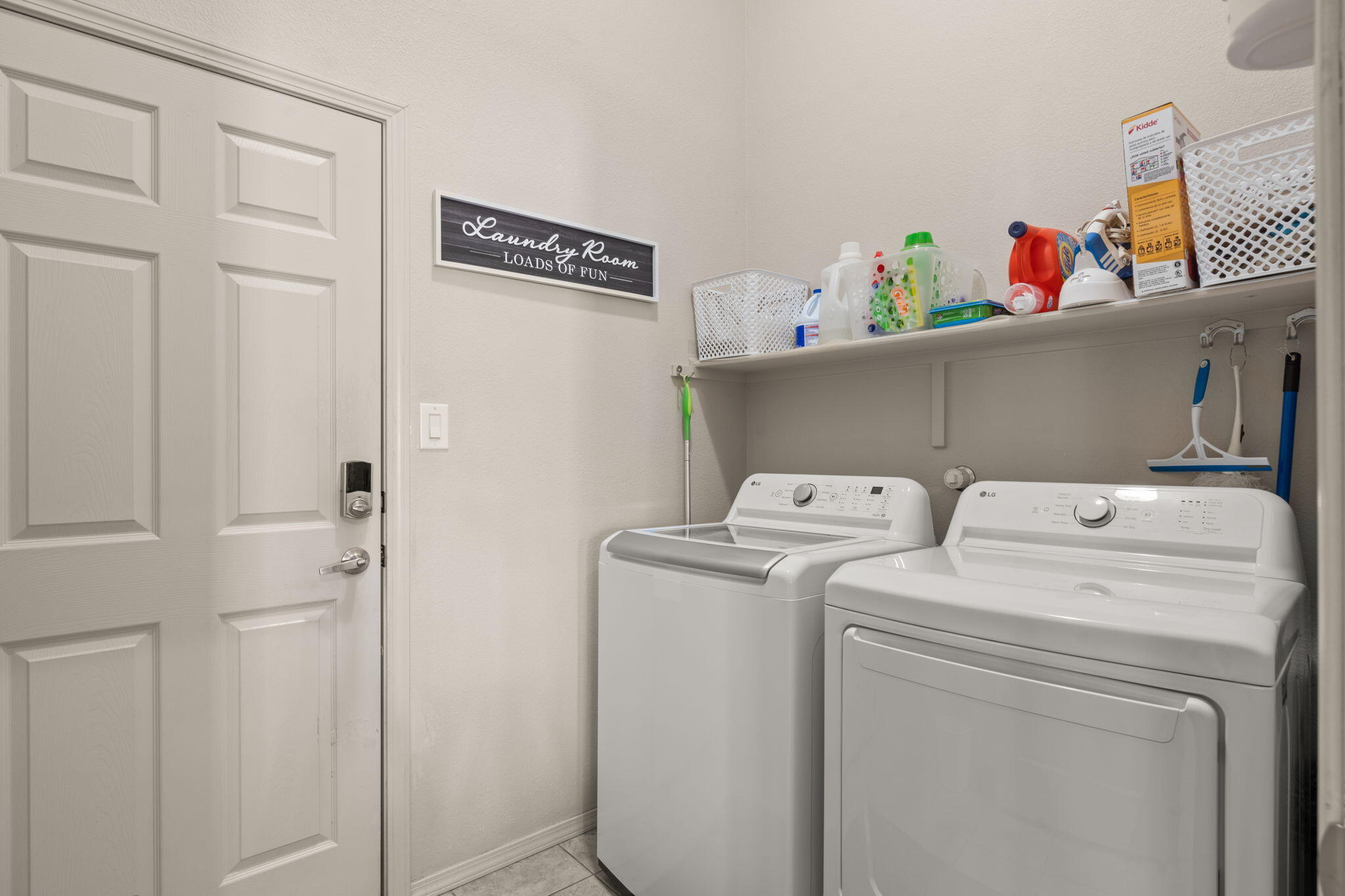Photo 11 — 7125 Napoleon Road NE