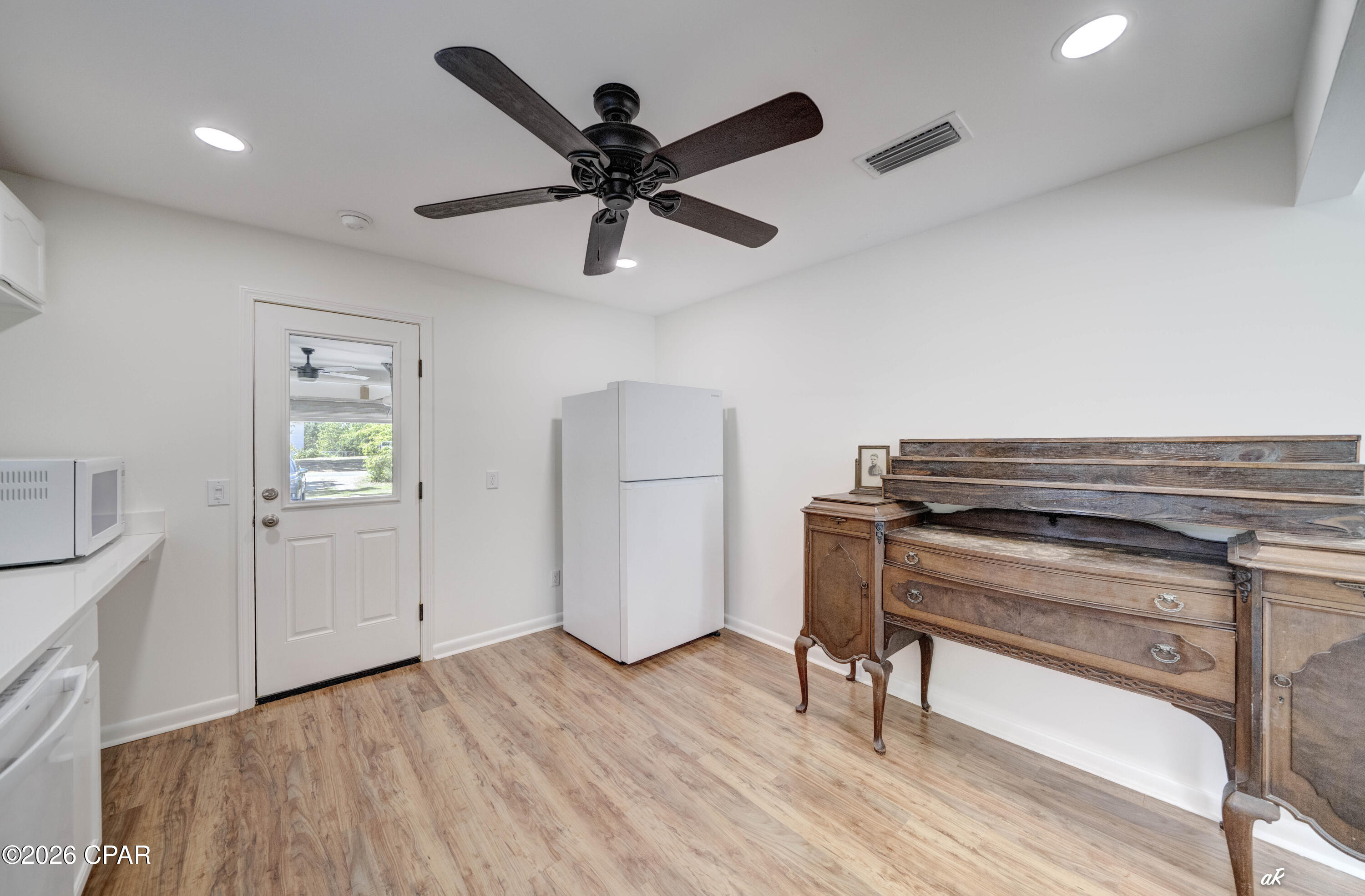 Image 16 For 2511 Commander Road