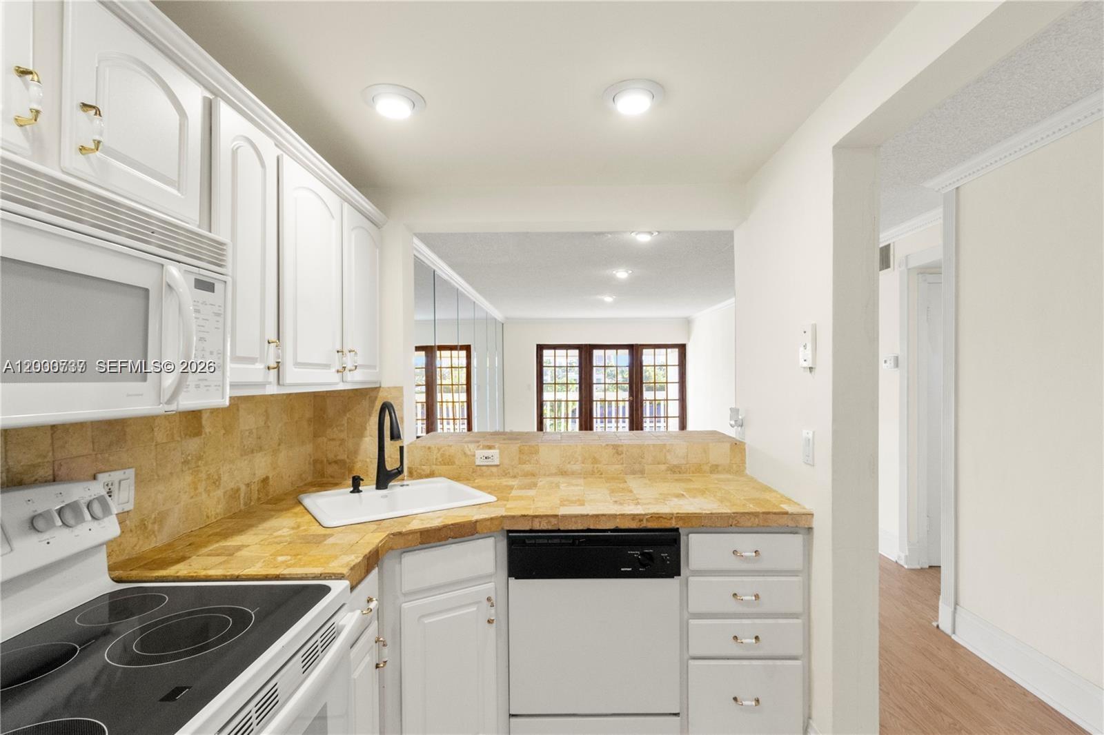 Property photo # 6