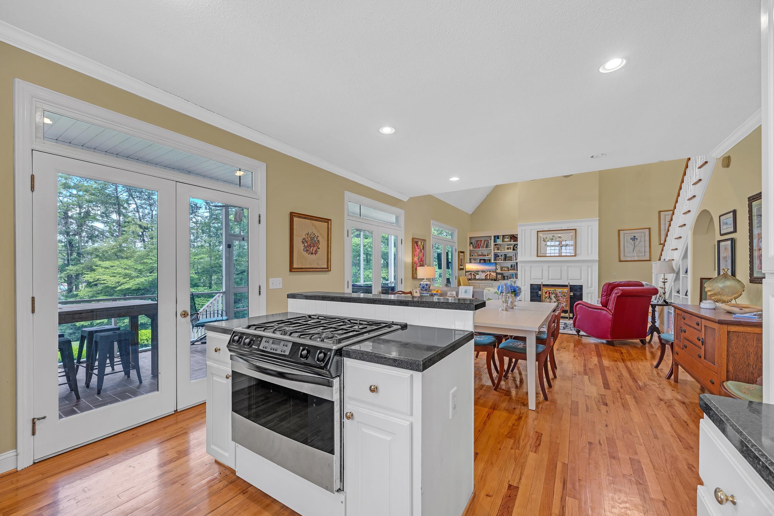 3231 Center Rd. 